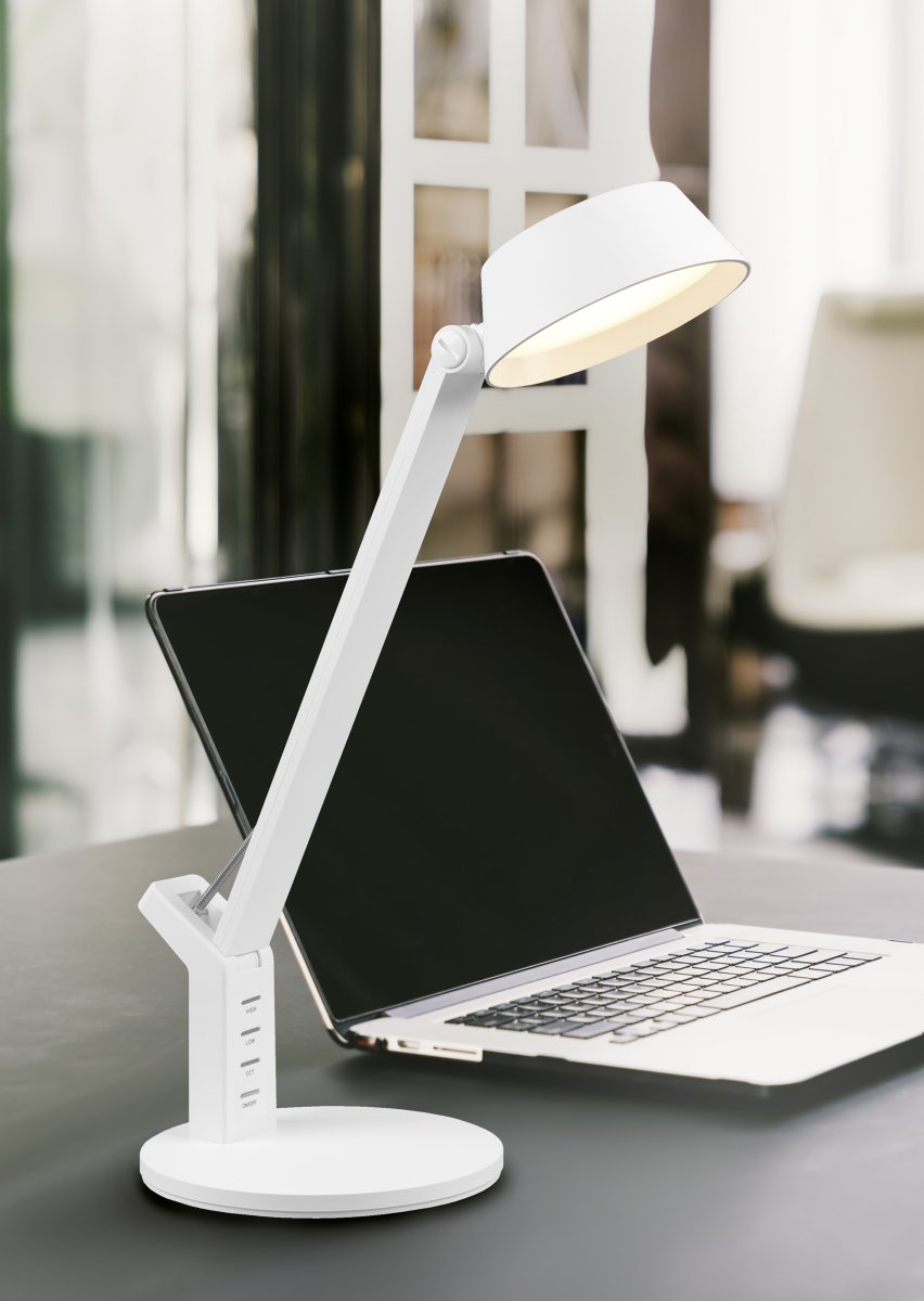 Ava 40cm Valkoinen työpöytävalaisin valmistajalta Trio Lighting - Valaisimessa on integroitu LED ja valoteho 600lm.