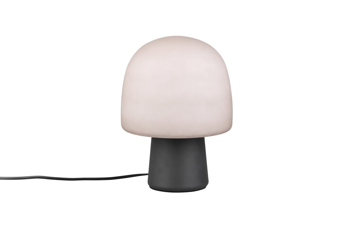 Steen 27cm Musta pöytävalaisin valmistajalta Trio Lighting - Sienen muotoinen siluetti sekä mattamustan pohjan ja taupe-värisen lasinäytön yhdistelmä tekevät siitä tyylikkään katseenvangitsijan joka huoneessa.