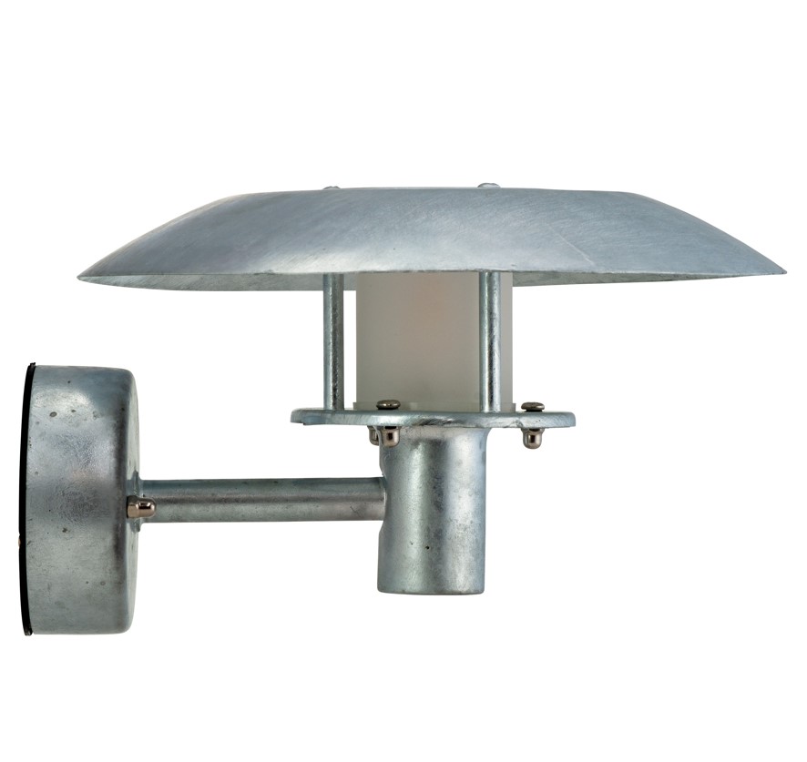 Randers Galvanoitu ulkovalo valmistajalta Dyberg Larsen - Randerin galvanoidussa ulkovalaisimessa on klassinen muotoilu varjostimella ja avoimella ilmeellä.