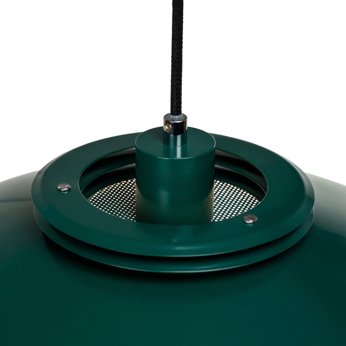 Ejka Ø38 Tummanvihreä kattovalaisin valmistajalta Dyberg Larsen - Elegantin vihreän metallivarjostimen ja suositun pohjoismaisen muotoilun ansiosta valaisin on ajaton ja sopii jokaiseen kotiin.