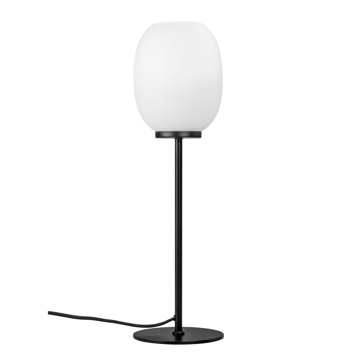 DL39 52cm Opaali pöytävalaisin valmistajalta Dyberg Larsen - DL39-pöytävalaisin on harmoninen ja yksinkertainen valaisin, joka on saanut inspiraationsa klassisista linjoista ja minimalistisesta sisustuksesta.