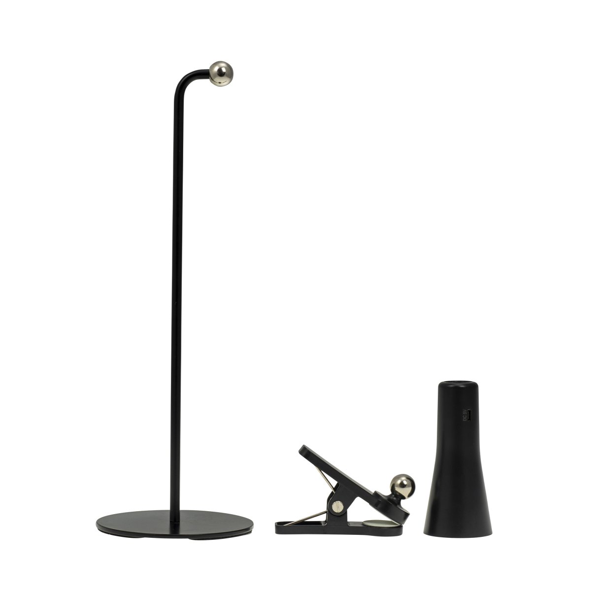 4 In One 38cm Musta työpöytävalaisin valmistajalta Dyberg Larsen - Lampun pää on himmennettävissä 3-portaisesti pehmeällä paineella ja latautuu 2-3 tunnissa.