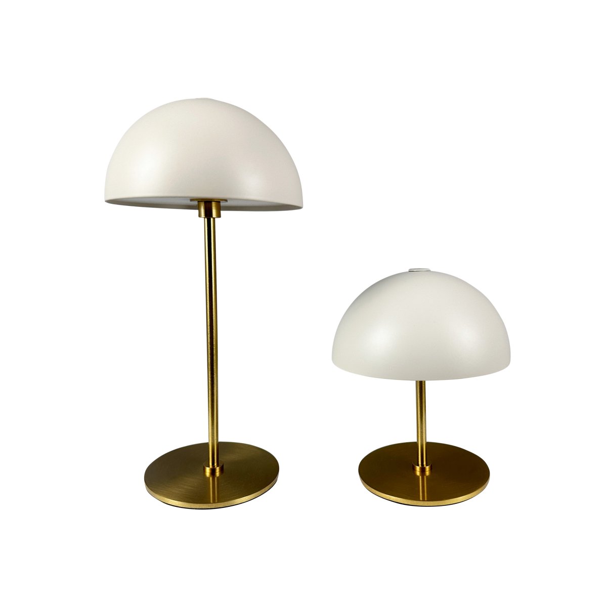 Along Setti 20cm Beige Siirrettävä valmistajalta Dyberg Larsen - Minipöytävalaisimissa, joissa on sisäänrakennettu LED- ja kosketustekniikka, yhdistyvät ajaton muotoilu ja harmonia.