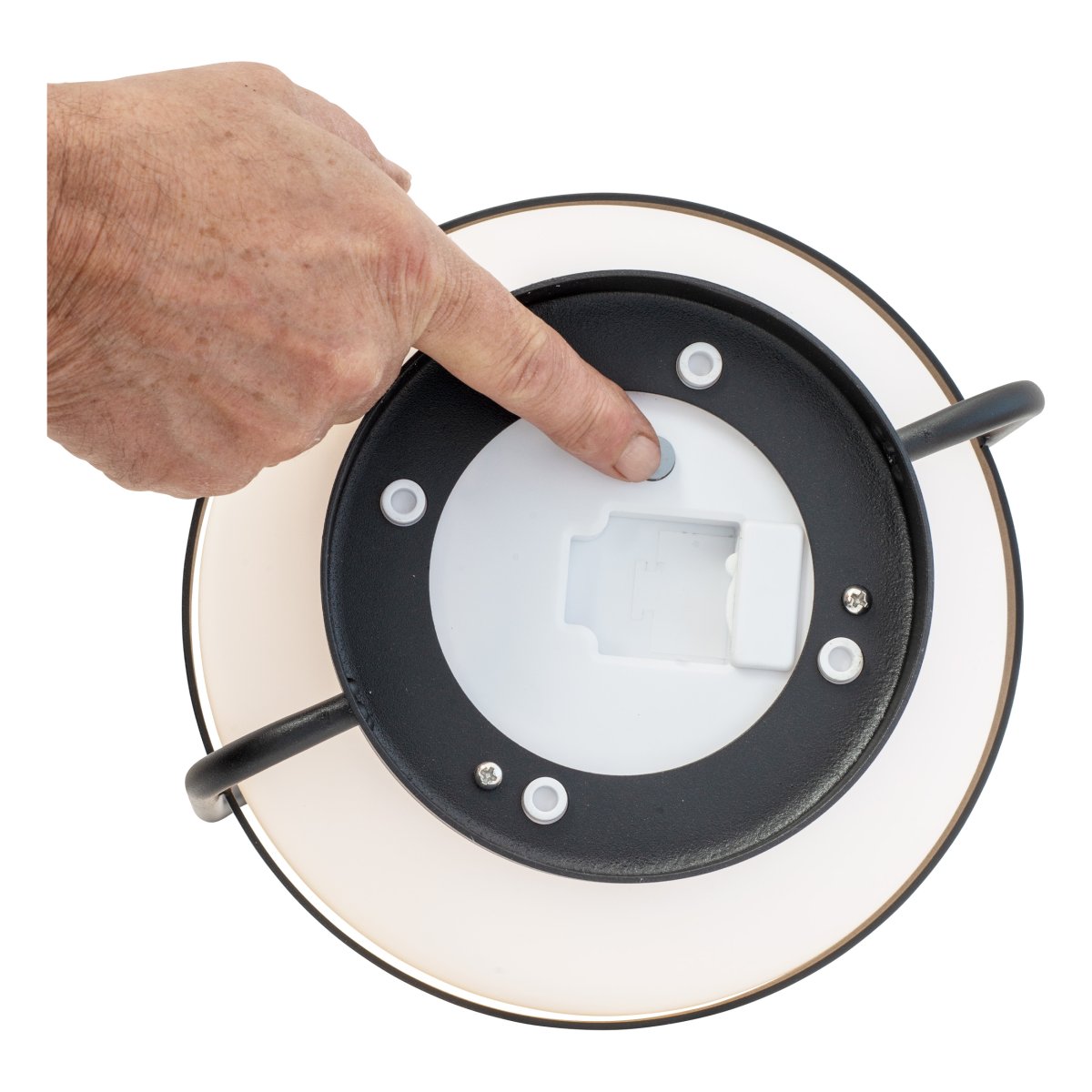 Summer 36cm Musta Siirrettävä valmistajalta Dyberg Larsen - Aurinkokennolla toimiva kesäpöytävalaisin on ladattava LED-lamppu, joka voidaan ladata sekä aurinkokennojen että USB:n kautta.