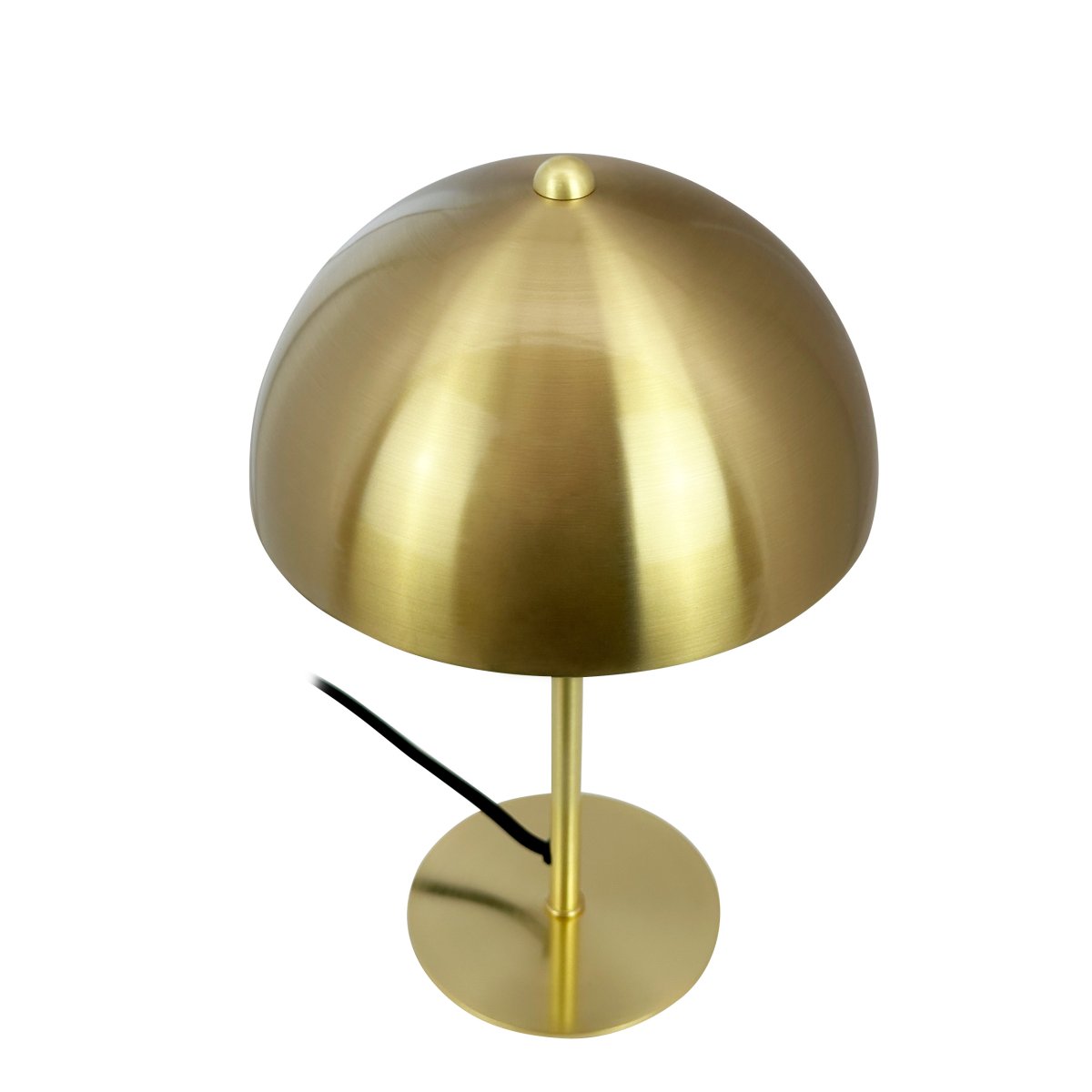Lyon 30cm Messinki pöytävalaisin valmistajalta Dyberg Larsen - Klassisen muotoilunsa ja modernien materiaalivalikoimansa ansiosta Lyon-pöytävalaisin on hienostunut valinta kotiin, jossa yhdistyvät eleganssi ja toimivuus täydellisessä makeassa.