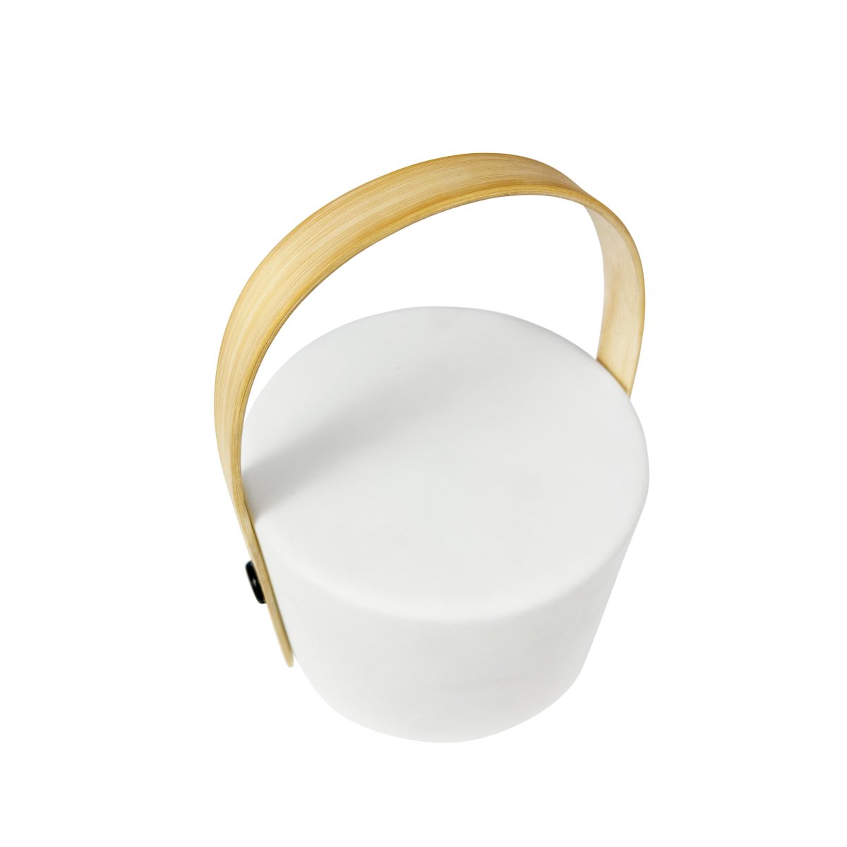 Carry 20cm Valkoinen Siirrettävä valmistajalta Dyberg Larsen - Valaisin on yhtä tyylikäs ulkoa kuin sisältäkin, ja kauniin bambukahvansa ansiosta se on helppo ottaa mukaan.