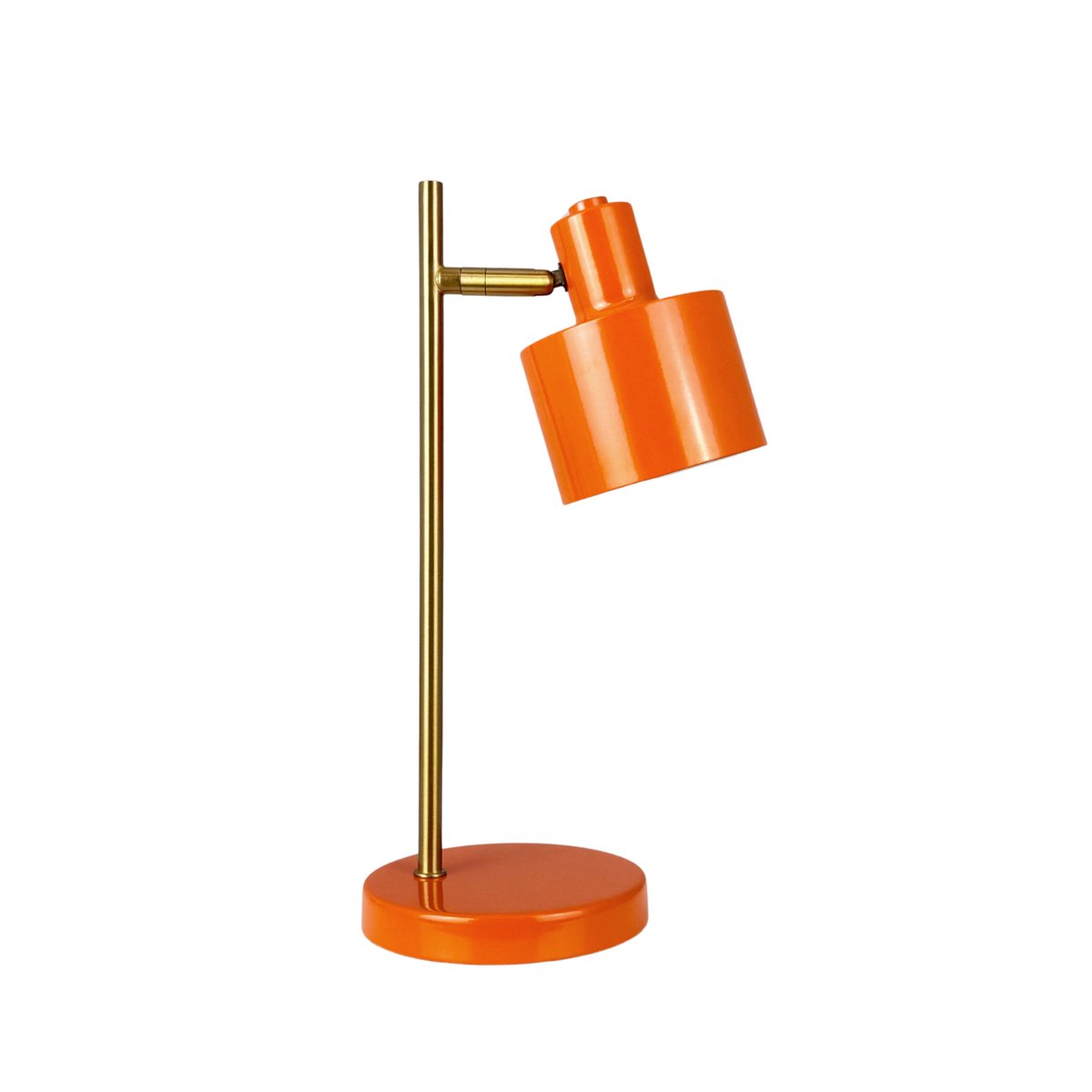 Ocean Mini 28cm Oranssi Siirrettävä valmistajalta Dyberg Larsen - T&auml;yteen latautuminen kest&auml;&auml; noin 6 tuntia ja valaisin palaa jopa 20 tuntia pienimm&auml;ll&auml; kirkkaudella ja jopa 4 tuntia suurimmalla kirkkaudella.