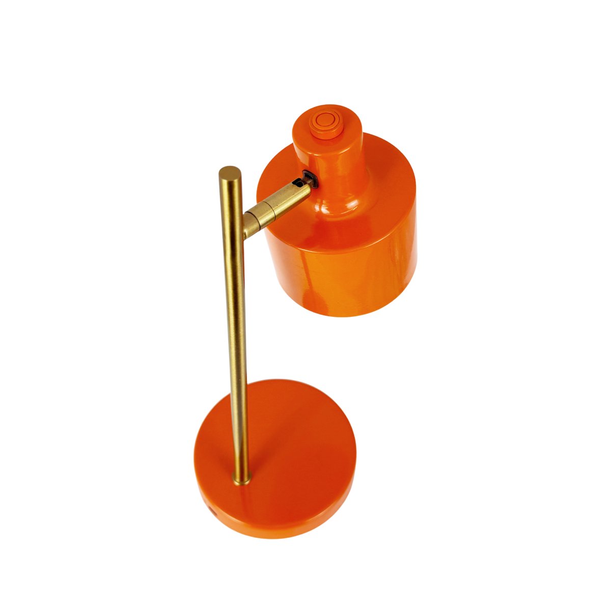 Ocean Mini 28cm Oranssi Siirrettävä valmistajalta Dyberg Larsen - T&auml;yteen latautuminen kest&auml;&auml; noin 6 tuntia ja valaisin palaa jopa 20 tuntia pienimm&auml;ll&auml; kirkkaudella ja jopa 4 tuntia suurimmalla kirkkaudella.