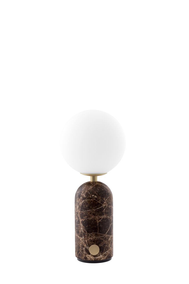 Torrano 28cm Ruskea marmori Siirrettävä valmistajalta Globen Lighting - Valaisimessa on huomaamaton metallinen painike jalassa, ja sit&auml; voidaan himment&auml;&auml; kolmessa vaiheessa oikean tunnelman luomiseksi.