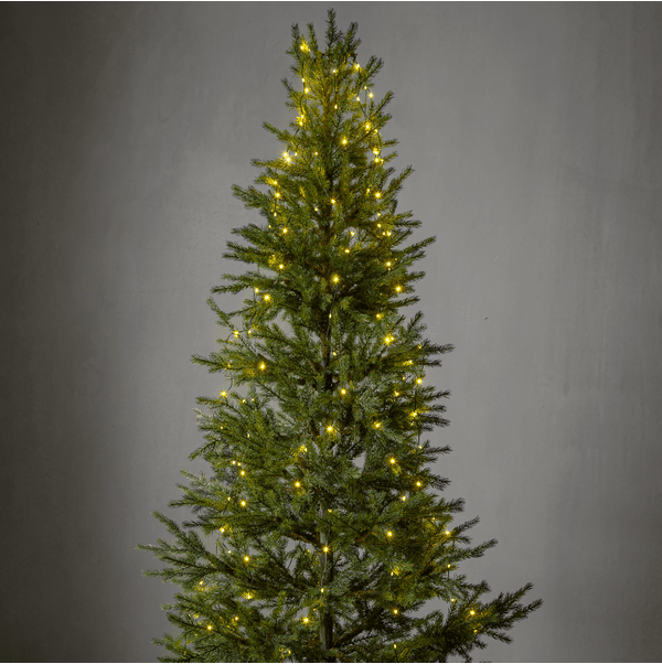 Dew Drop Micro 2m Vihreä valmistajalta Star Trading - Valopisteet on jaettu 8 nauhaan, jotka on helppo sijoittaa joulukuuseen.