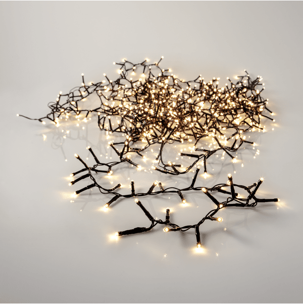 Valosarja Shiny Warm White 16m Musta valmistajalta Star Trading - Silmukka on noin 16 metri&auml; pitk&auml; ja valojen v&auml;linen et&auml;isyys on 2 cm.