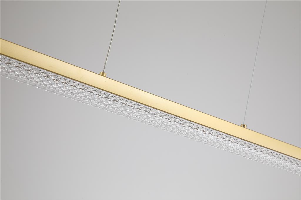 Madeleine 100cm Kulta kattovalaisin valmistajalta Searchlight - Madeleine-riippuvalaisin on valmistettu metallista, ja siin&auml; on elegantti vaaleankultainen viimeistely.