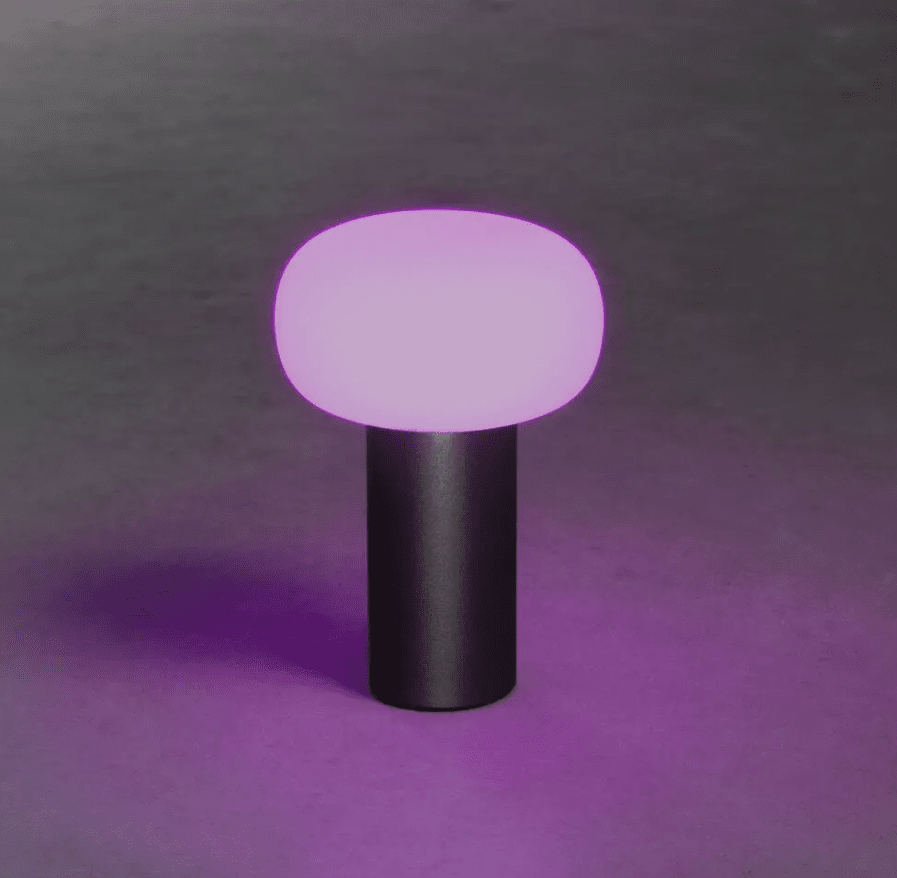 Antibes 20cm Musta Siirrettävä valmistajalta Konstsmide - Antibes on moderni ladattava pöytävalaisin ulkokäyttöön, jossa on monia toimintoja.