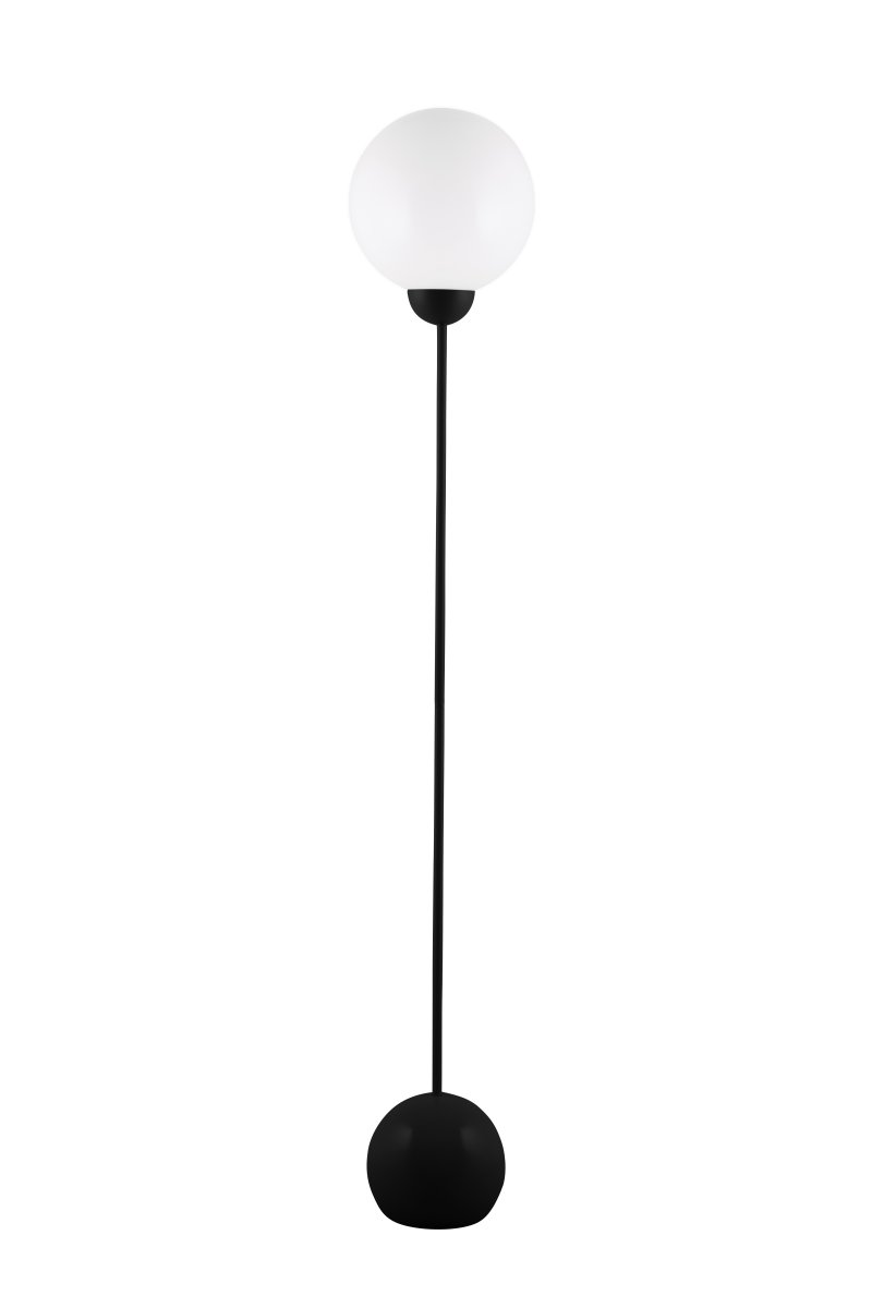 Ripley Musta lattiavalaisin valmistajalta Globen Lighting - Valaisin on valmistettu metallista ja siinä on opaalinvalkoinen lasikupu, joka levittää kaunista valoa.