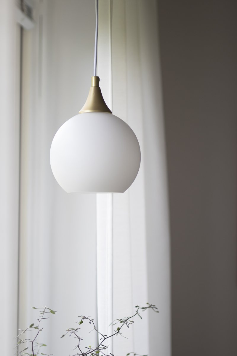 Bowl Ø15 Valkoinen ikkunavalaisin valmistajalta Globen Lighting - 