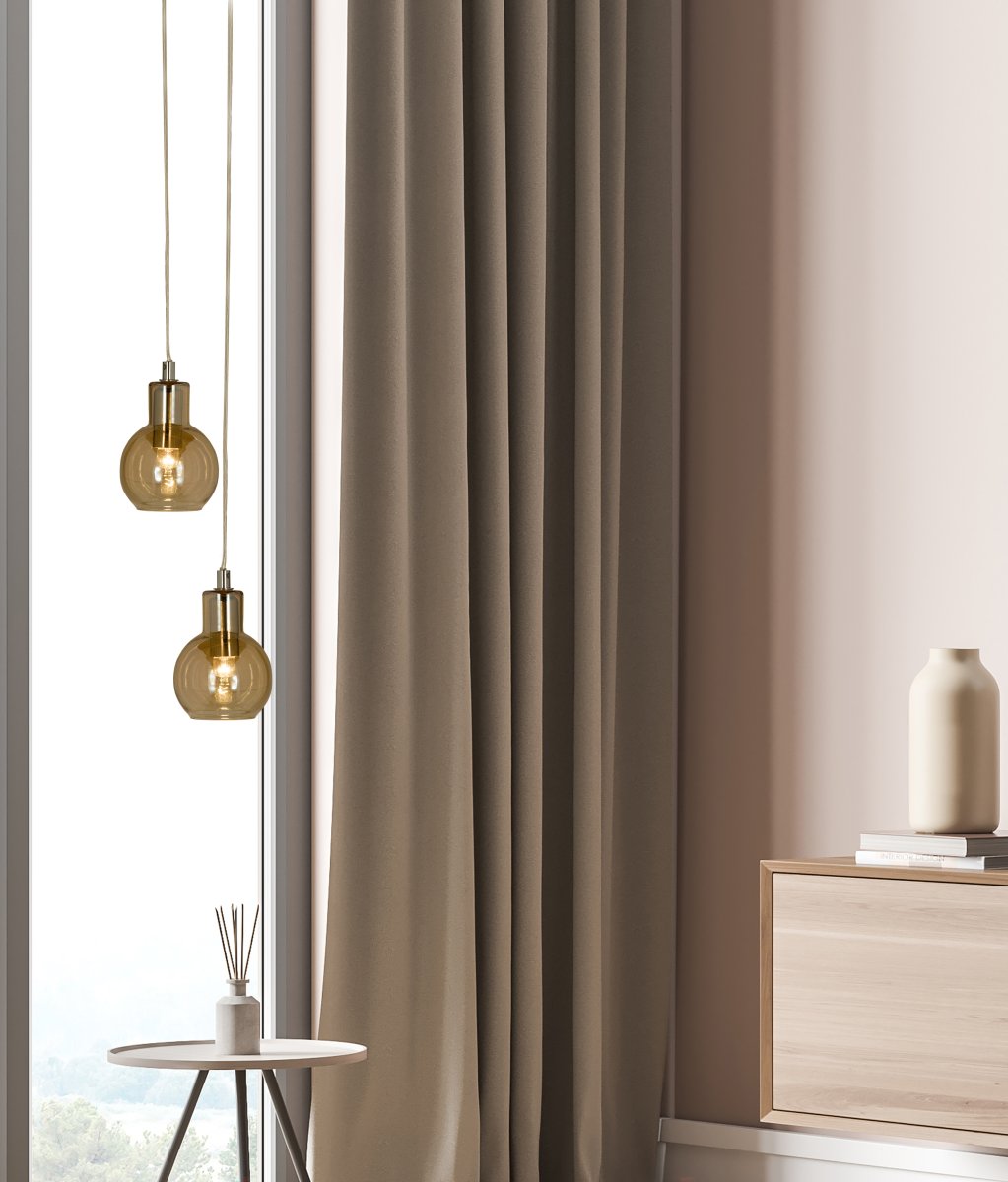 Leah Ø10 Keltainen ikkunavalaisin valmistajalta Aneta Lighting - Leah-ikkunavalaisin yhdistää lasia ja metallia elegantilla tavalla.