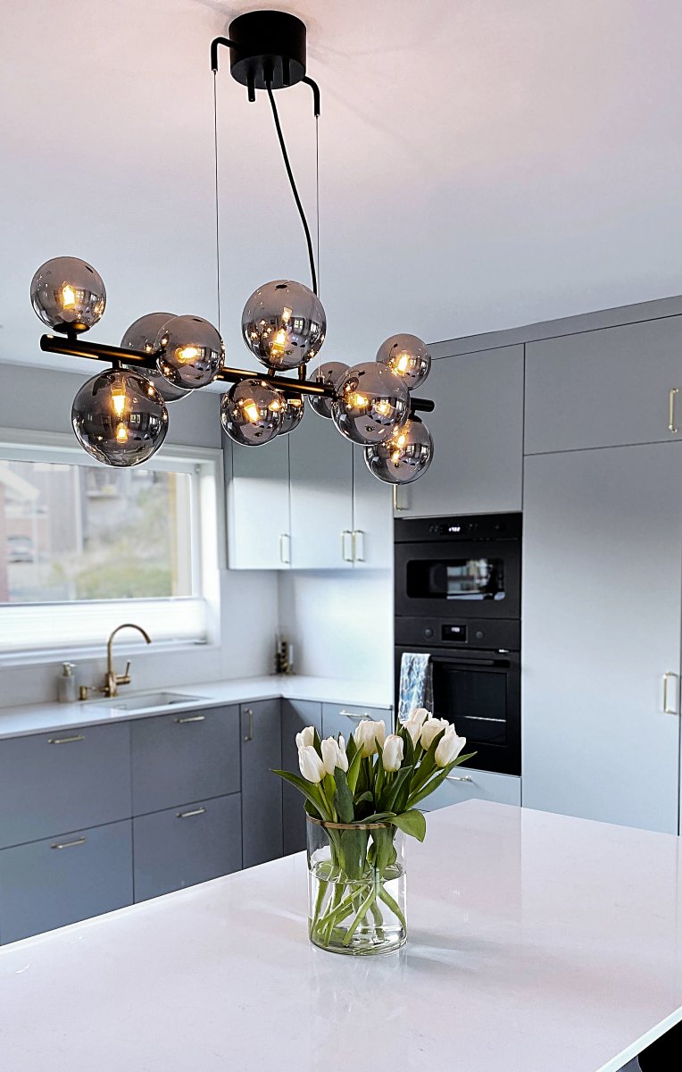 Molekyl 85cm Savun harmaa kattovalaisin valmistajalta Aneta Lighting - 