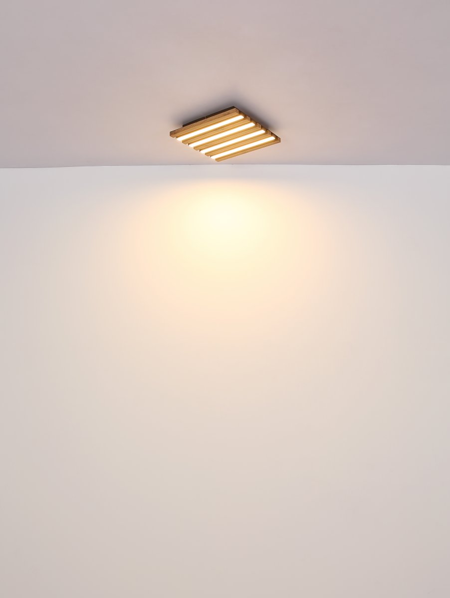 Hayden 30cm Puu plafondi valmistajalta Globo Lighting - Den kvadratiska plafonden Hayden &ouml;vertalar med sin moderna akustikpanel-look och bidrar med en h&auml;rlig ljusspridning i rummet.