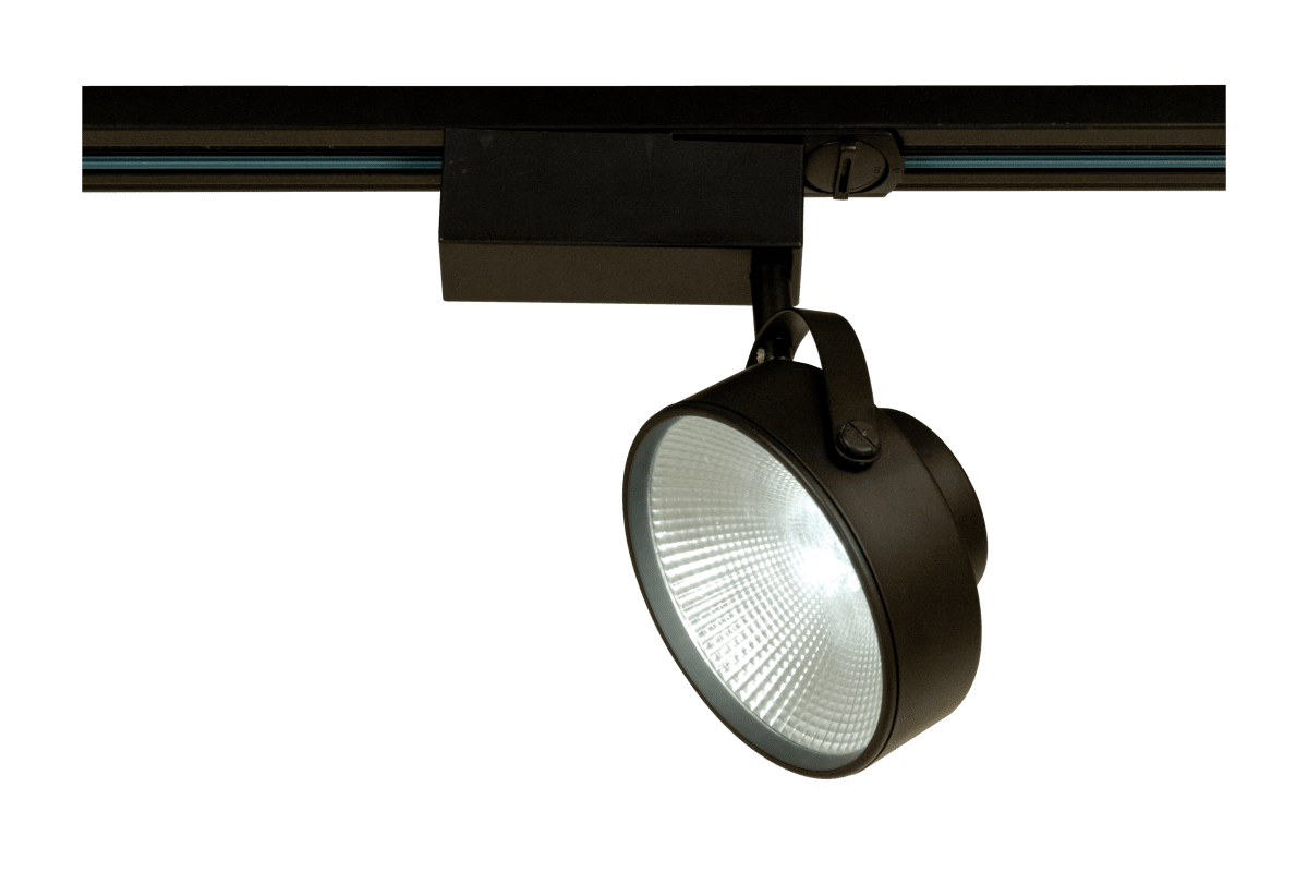 Detroit spot Musta valmistajalta Aneta Lighting - Mattamustalla viimeistelyll&auml;&auml;n ja teollisella muotoilullaan se antaa modernin vaikutelman ja sopii sek&auml; kotiin ett&auml; kaupalliseen ymp&auml;rist&ouml;&ouml;n.