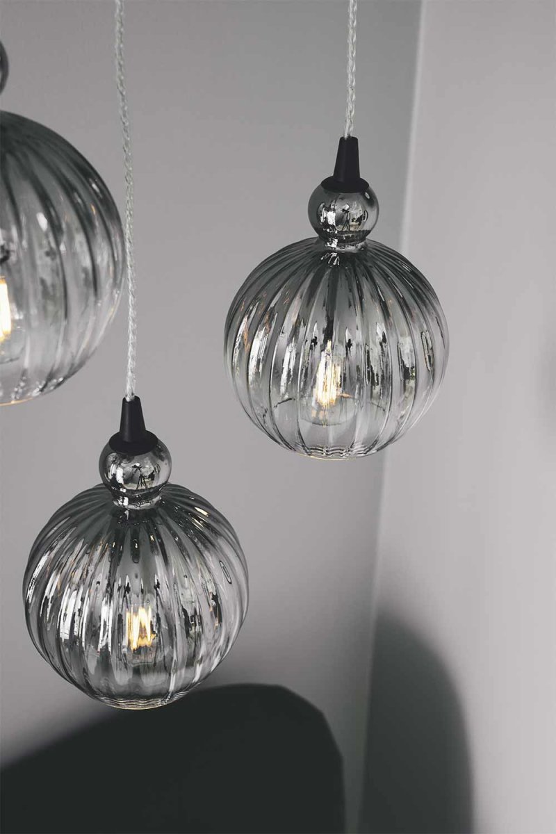 Ball Ball Ø15 Savun värinen kattovalaisin valmistajalta Halo Design - 