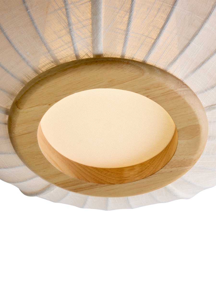 Balloon Ø40 Kermanvalkoinen plafondi valmistajalta Halo Design - Balloon on tyylikäs kattovalaisin, joka yhdistää pehmeät muodot luonnonmateriaaleihin.