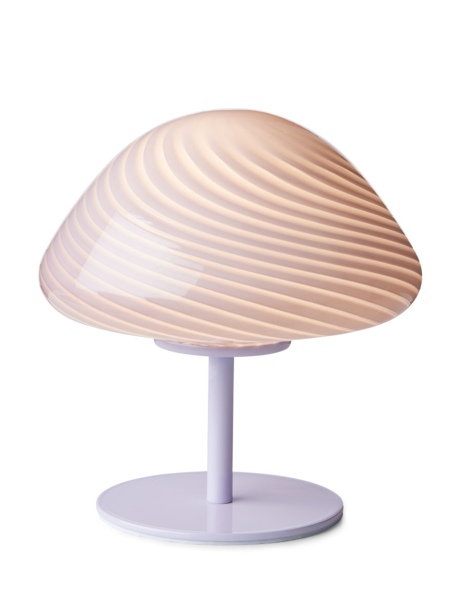 Mini Mush 17cm Violetti pöytävalaisin valmistajalta Halo Design - Mini Mush on viehättävä ja tyylikäs pöytävalaisin, joka on saanut inspiraationsa luonnon muodoista.