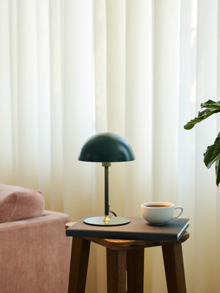 Boogie 25cm Tummanvihreä pöytävalaisin valmistajalta Halo Design - 