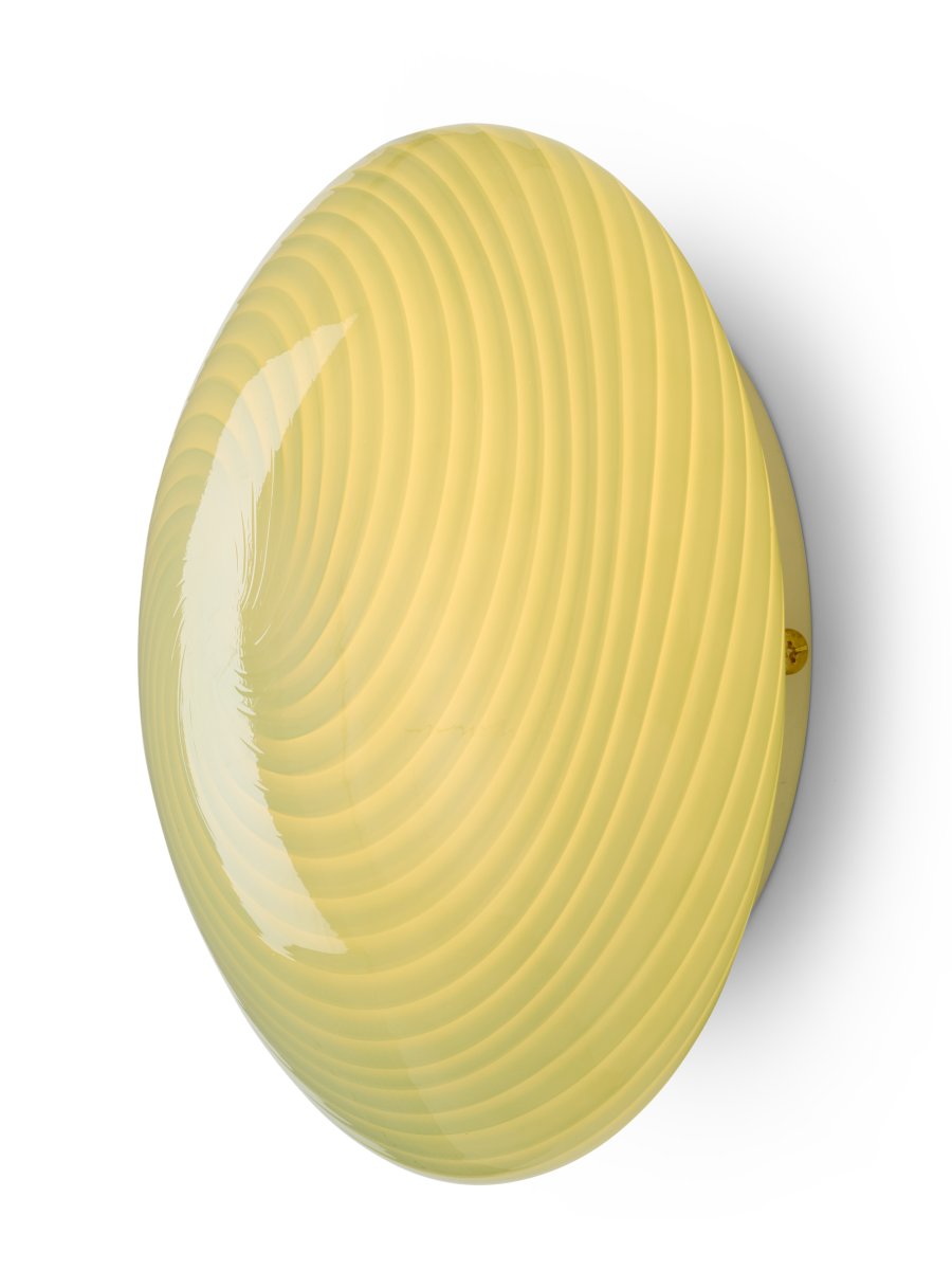 Candy Ø30 Vihreä plafondi valmistajalta Halo Design - Koska lasi on suupuhallettua, jokainen valaisin on täysin ainutlaatuinen ja sillä on oma luonteensa.