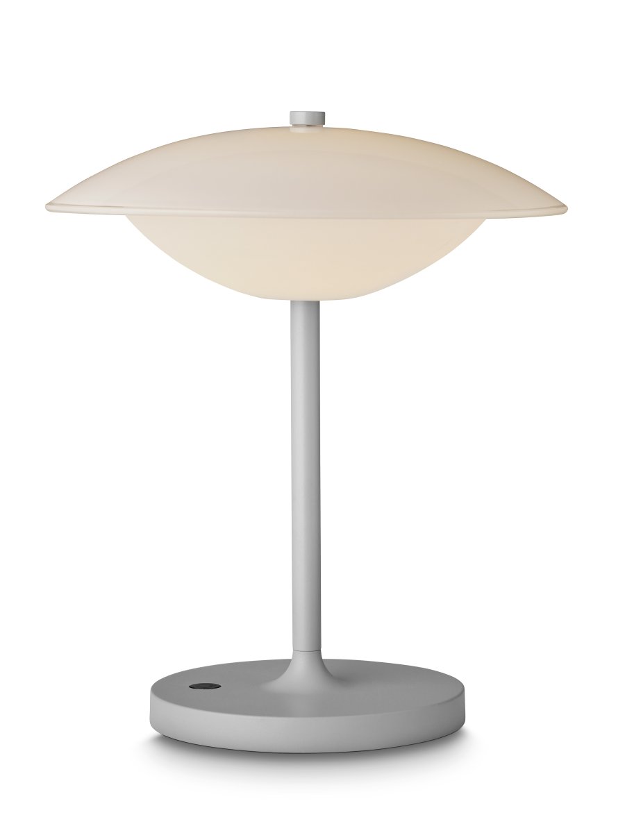 Zoomaa kuva kohteesta Baroni Move 26cm Harmaa Siirrettävä valmistajalta Halo Design - Baroni Move on kannettava p&ouml;yt&auml;valaisin, jossa on tyylik&auml;s muotoilu.