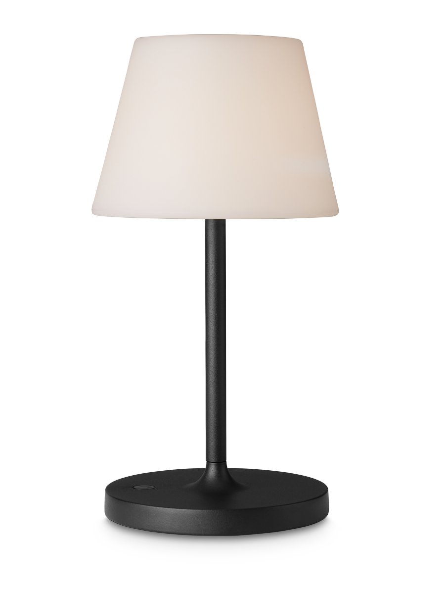 Zoomaa kuva kohteesta New Northern 30cm Musta Siirrettävä valmistajalta Halo Design - Sen elegantti muotoilu ja kosketustoiminto on&aring; jalustan avulla voit helposti sytytt&auml;&auml;, sammuttaa ja himment&auml;&auml; valon luodaksesi oikean tunnelman.