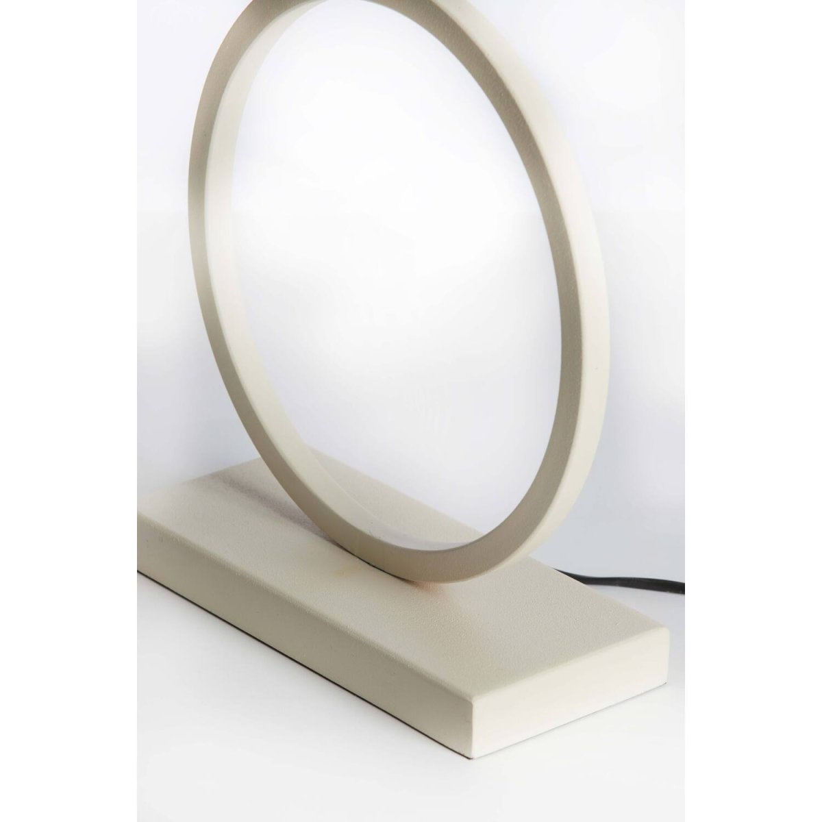 Liva 43cm Kermanvalkoinen lampunjalka valmistajalta Light & Living - 