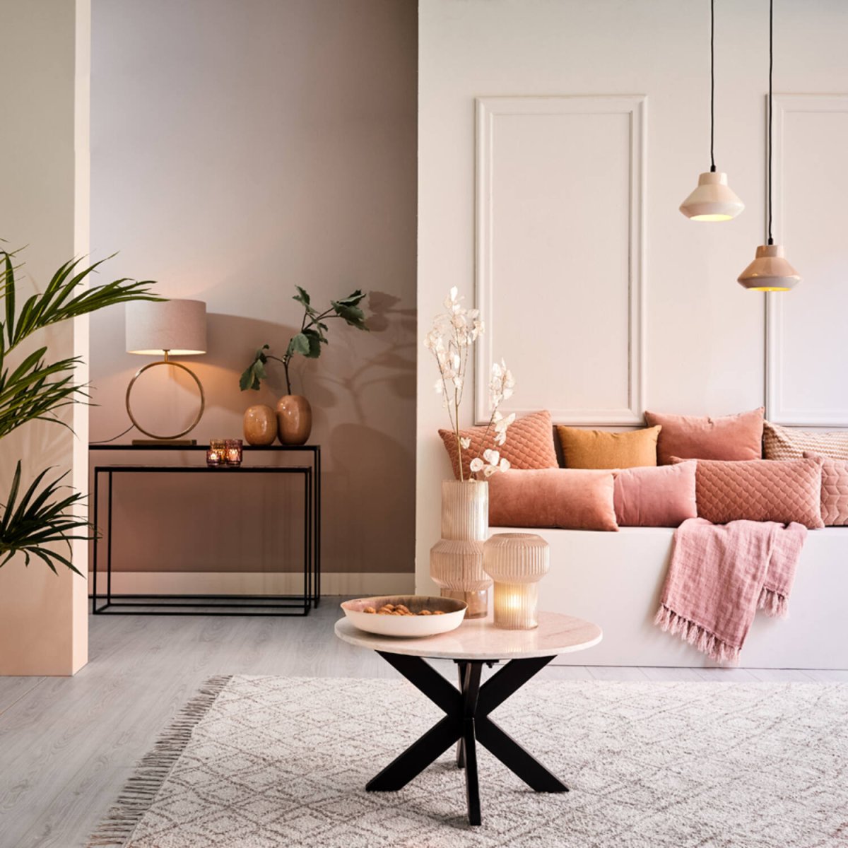 Liva 52cm Kulta lampunjalka valmistajalta Light & Living - 