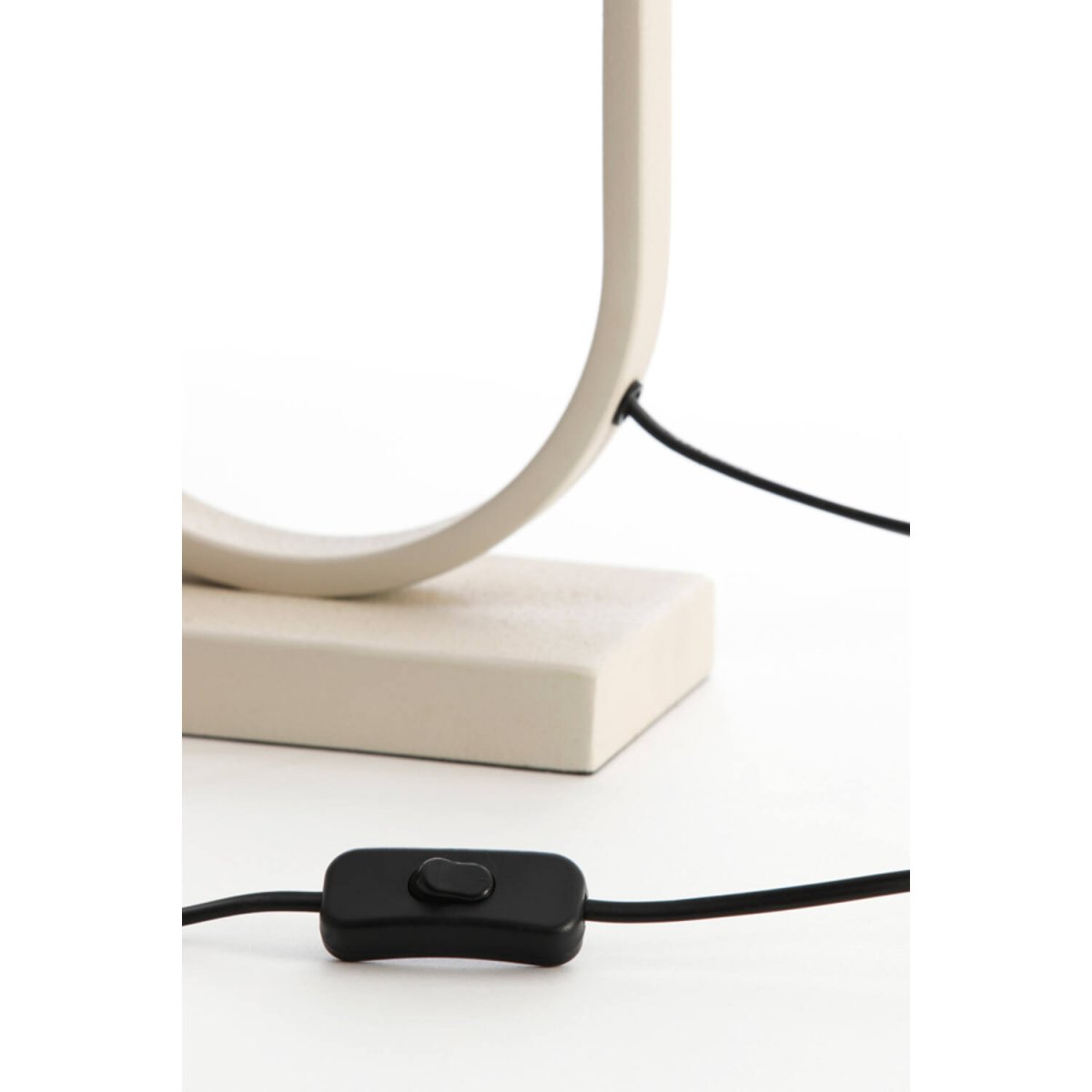 Jamiri 55cm Kermanvalkoinen lampunjalka valmistajalta Light & Living - 