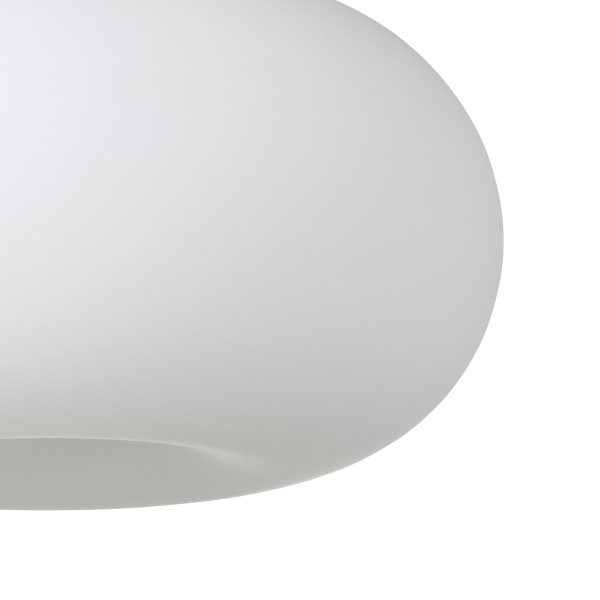 Optica Ø45 Valkoinen kattovalaisin valmistajalta Eglo - Valaisin on valmistettu metallista, jossa on mattanikkelipinta, ja siin&auml; on py&ouml;re&auml; opaalilasivarjostin, joka levitt&auml;&auml; valoa tasaisesti ja h&auml;ik&auml;isem&auml;tt&auml;.