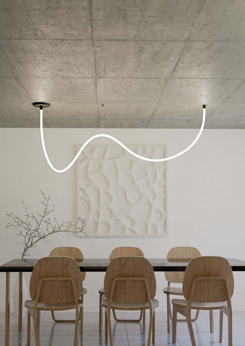 Glow 300cm Musta kattovalaisin valmistajalta Eglo - Valaisin tuottaa 800 lumenia metriä kohden ja voi valaista lämpimän valkoisessa 2700K:n värilämpötilassa tai eri RGB-väreissä.