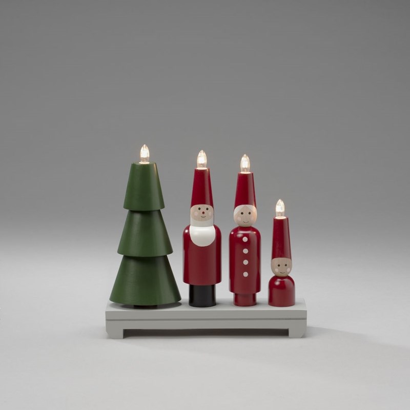 Adventtikynttelikkö Tonttu Punainen/vihreä valmistajalta Konstsmide - Nelj&auml; kynttil&auml;&auml; levitt&auml;v&auml;t l&auml;mmint&auml; ja miellytt&auml;v&auml;&auml; valoa, ja yksityiskohtaiset joulupukit luovat hauskan ja kodikkaan tunnelman.