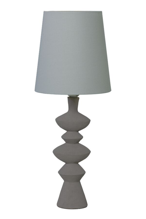 Nina 54cm Harmaa pöytävalaisin valmistajalta Aneta Lighting - Modernistisesta Nina-pöytävalaisimesta mielenkiintoisin muodoineen tulee helposti sijoitettava ja kaunis yksityiskohta kotiisi.