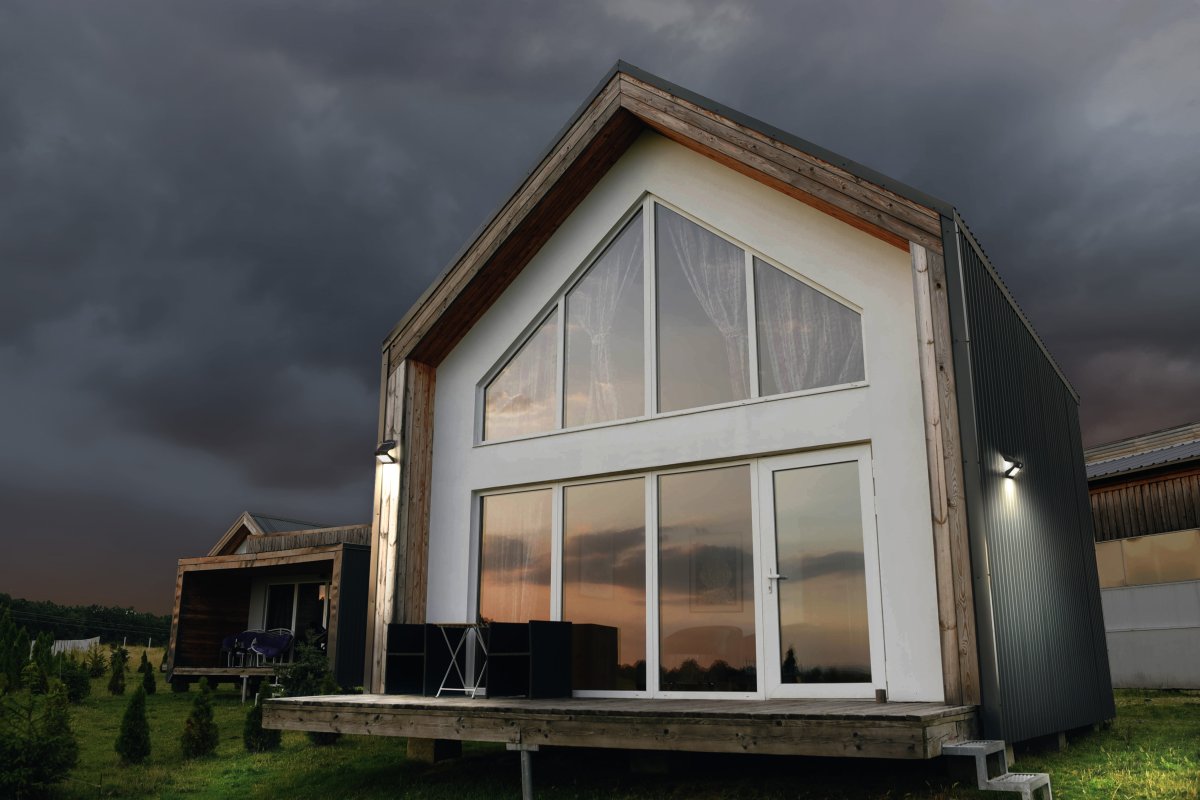 Butterfly 4W Musta aurinkokennolamppu valmistajalta Ledvance - Butterfly 4W on tyylik&auml;s ja aurinkoenergialla toimiva julkisivuvalaistus, jossa yhdistyv&auml;t &auml;lyk&auml;s toiminto ja moderni muotoilu.