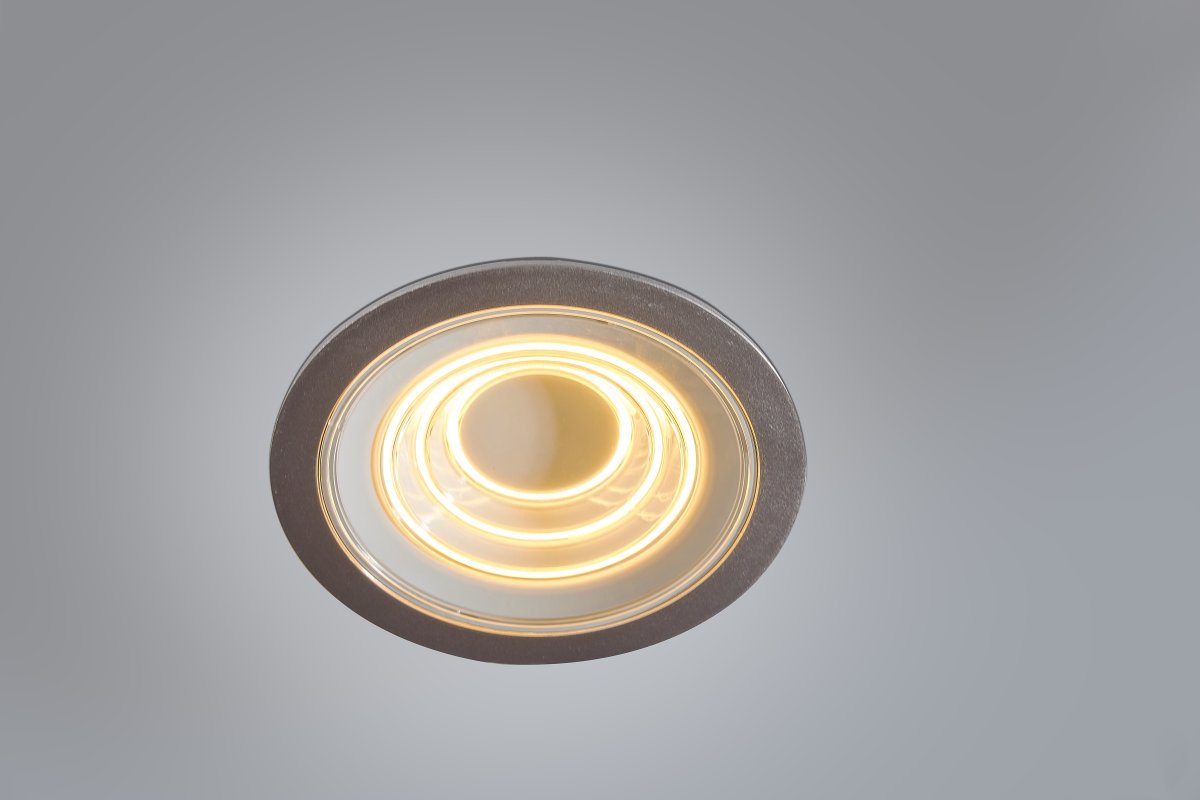 Decor Filament Ripple 9W Alumiini valmistajalta Ledvance - Kohdevalaisimessa on kolme eri valaistuspistett&auml;, pieni keskiympyr&auml;, suurempi keskiympyr&auml; ja suurempi ulkoympyr&auml;.