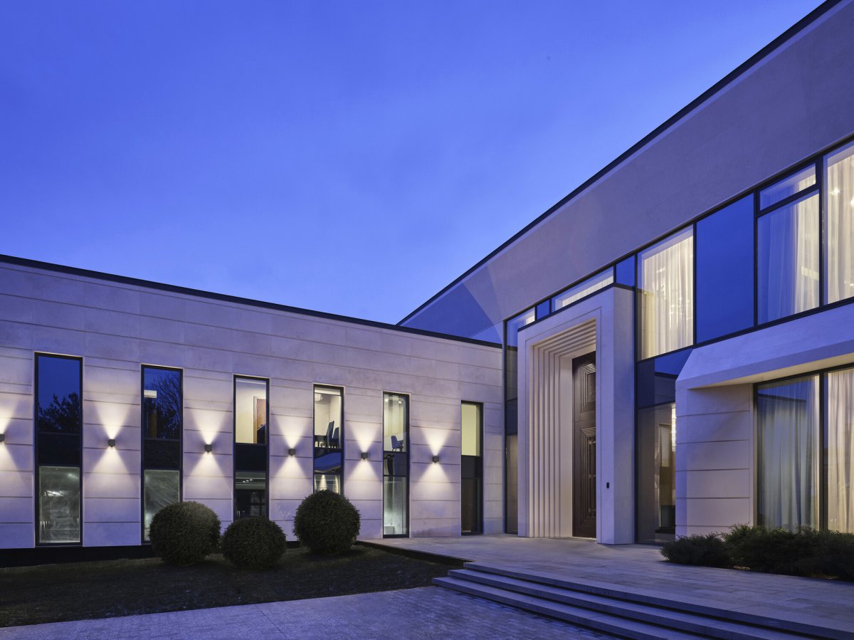 Adjustable Beam Sensor USB Tumman harmaa ulkovalo valmistajalta Ledvance - Adjustable Beam Sensor USB &auml;r en innovativ och flexibel utomhuslampa som erbjuder tv&aring; praktiska driftsl&auml;gen f&ouml;r maximal energieffektivitet och s&auml;kerhet.