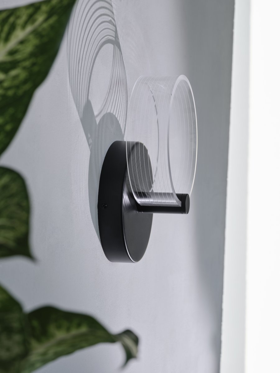 Circle PL 23cm Musta seinävalaisin valmistajalta Ledvance - Lisäksi lamppu on varustettu muistitoiminnolla ja se muistaa viimeisimmän asetuksen, kun sytytät lampun uudelleen.