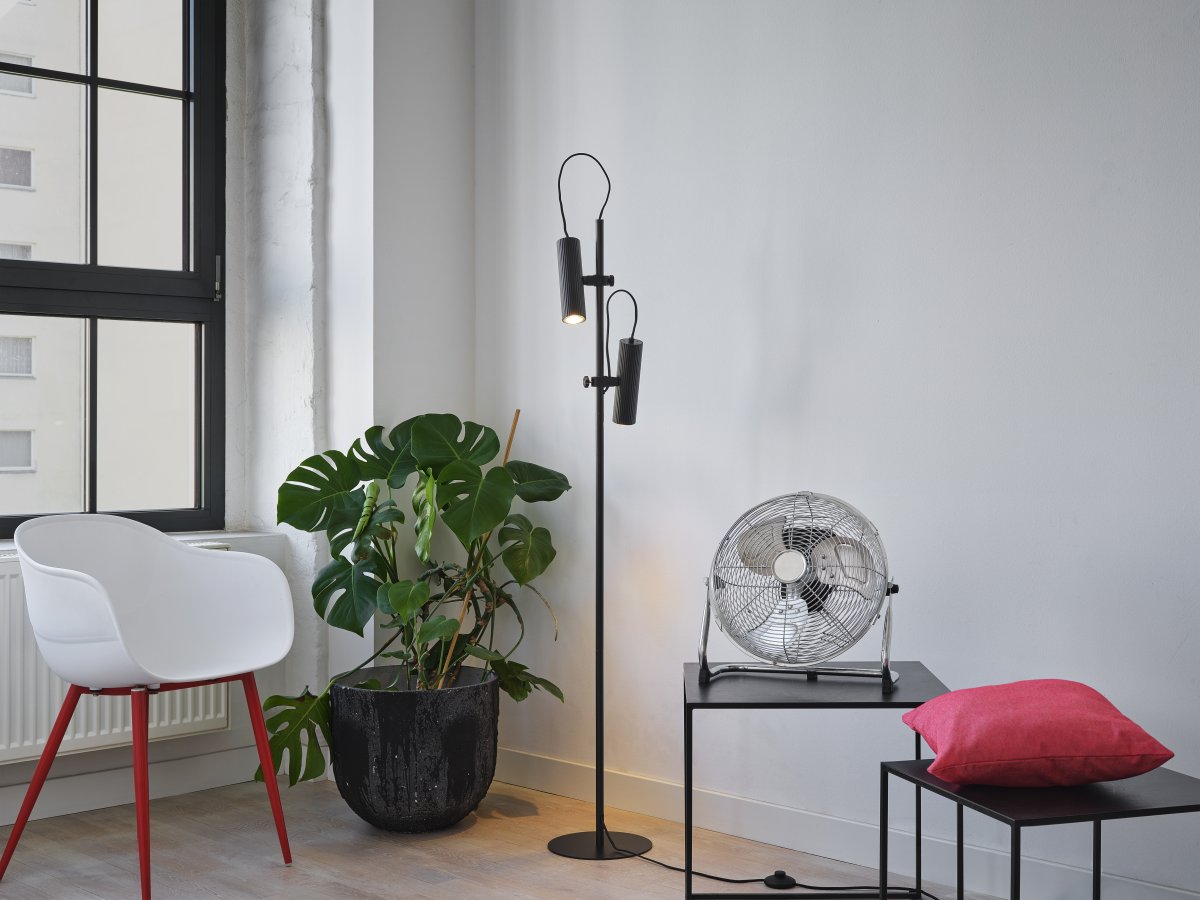 Drums Musta lattiavalaisin valmistajalta Ledvance - 