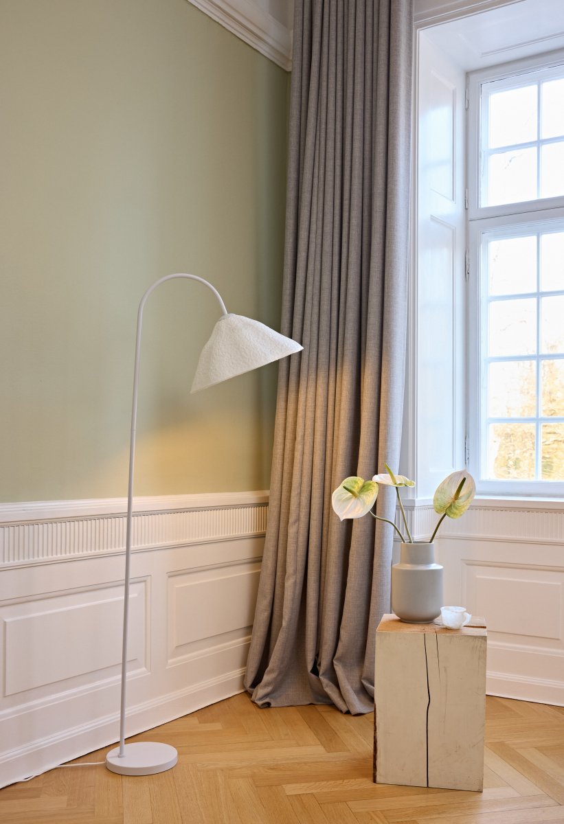 Lotus Leaf Valkoinen lattiavalaisin valmistajalta Ledvance - Lotus Leaf &auml;on kaunis paperimassasta valmistettu lattiavalaisin&eacute; ja tyyliin.