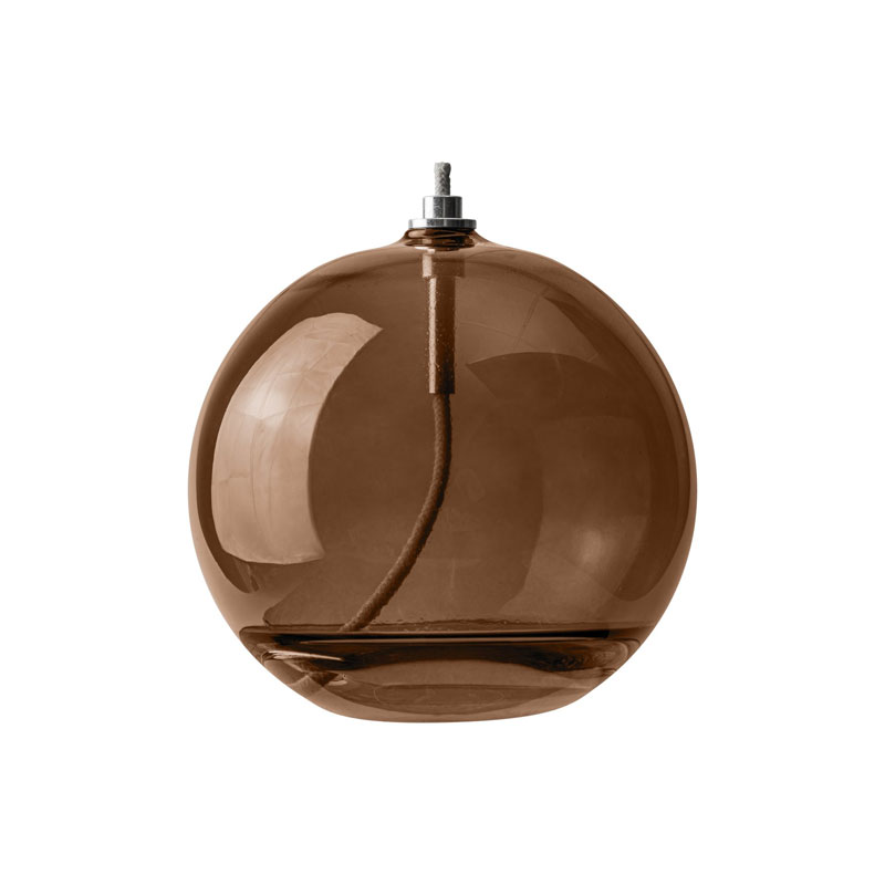 Öljylamppu Aura Suuri Ruskea valmistajalta Mette Ditmer - Perfekt p&aring; ett bord, en byr&aring; eller en f&ouml;nsterbr&auml;da.