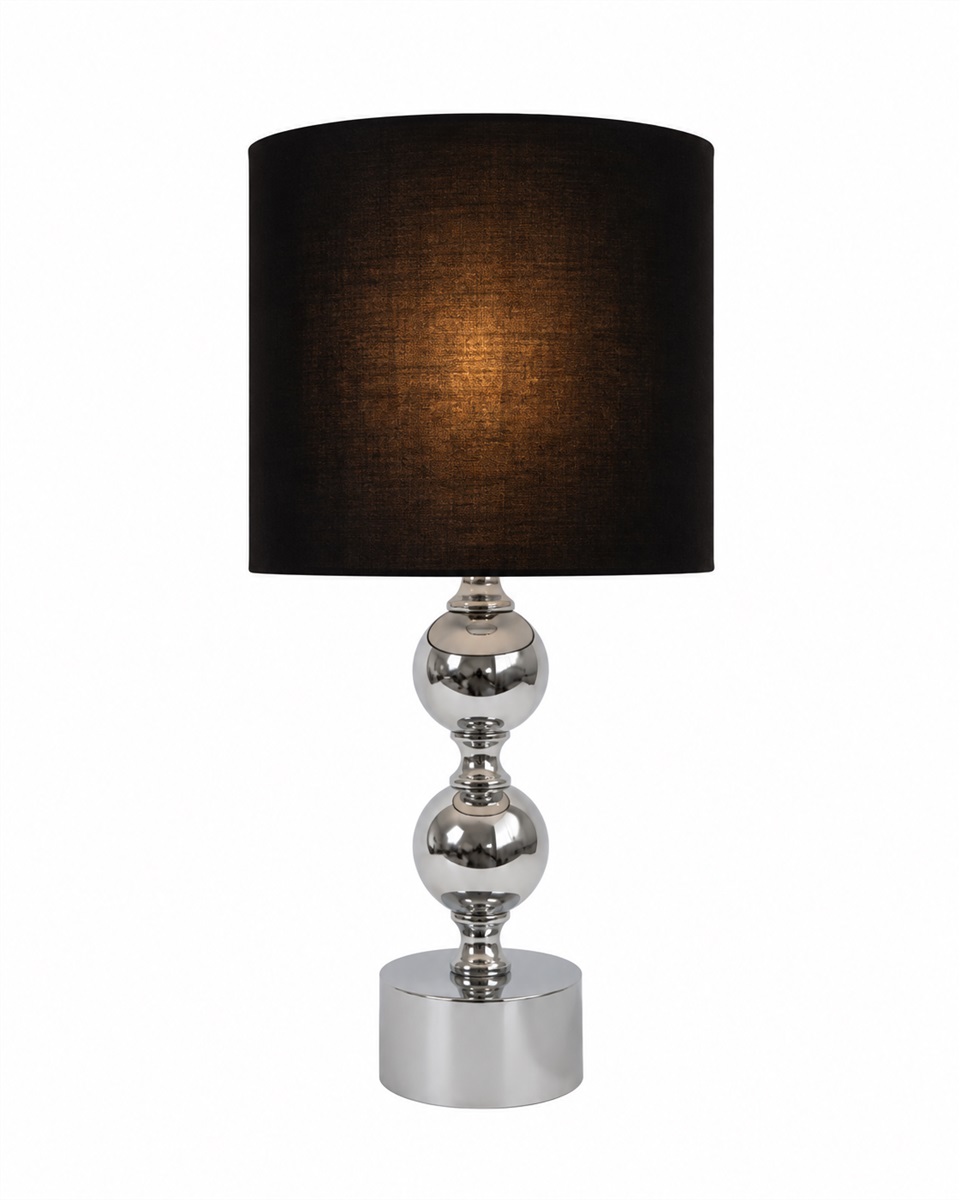 Circolo 48cm Kromi/musta pöytävalaisin valmistajalta Nordic Lighting - Circolo-p&ouml;yt&auml;valaisimessa yhdistyv&auml;t koristeellinen metallijalka, elegantti kromipinta ja klassinen musta pellavavarjostin.