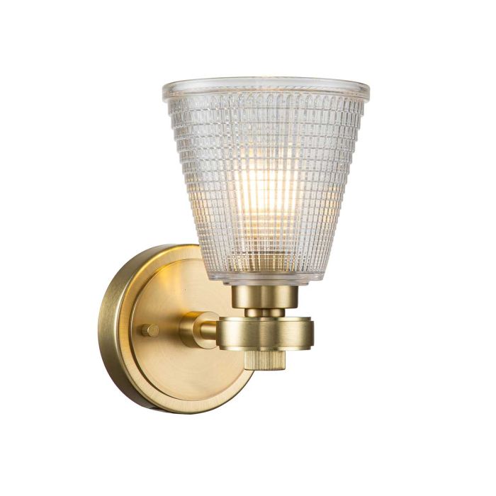 Gunnislake 13cm Harjattu messinki kylpyhuoneen valaisin valmistajalta Elstead Lighting - Valaisin on valmistettu ter&auml;ksest&auml;, jossa on harjattu messinkipinta, ja siin&auml; on kirkas, strukturoitu lasivarjostin, joka tarjoaa tasaisen ja h&auml;ik&auml;isem&auml;tt&ouml;m&auml;n valon.