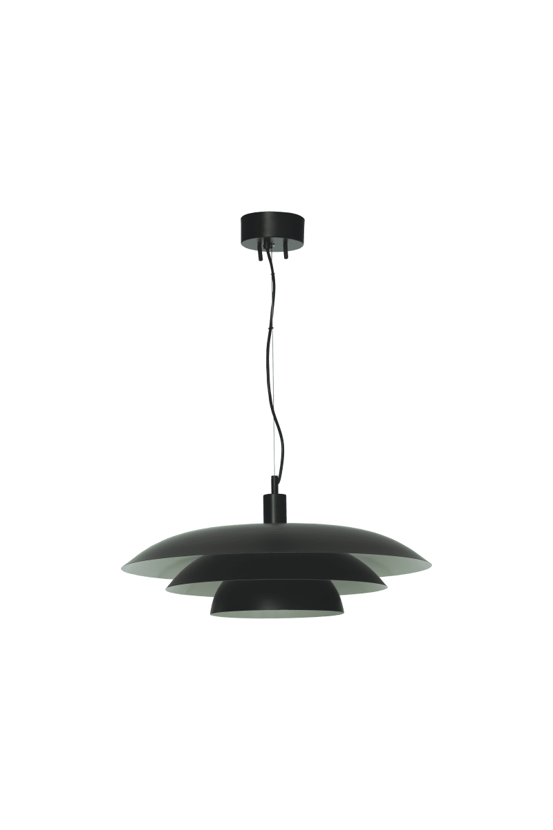 Epsilon Ø56 Musta kattovalaisin valmistajalta Aneta Lighting - Siin&auml; on kolmiosainen musta metallinen varjostin, joka jakaa valoa kauniisti ja est&auml;&auml; h&auml;ik&auml;isy&auml;.