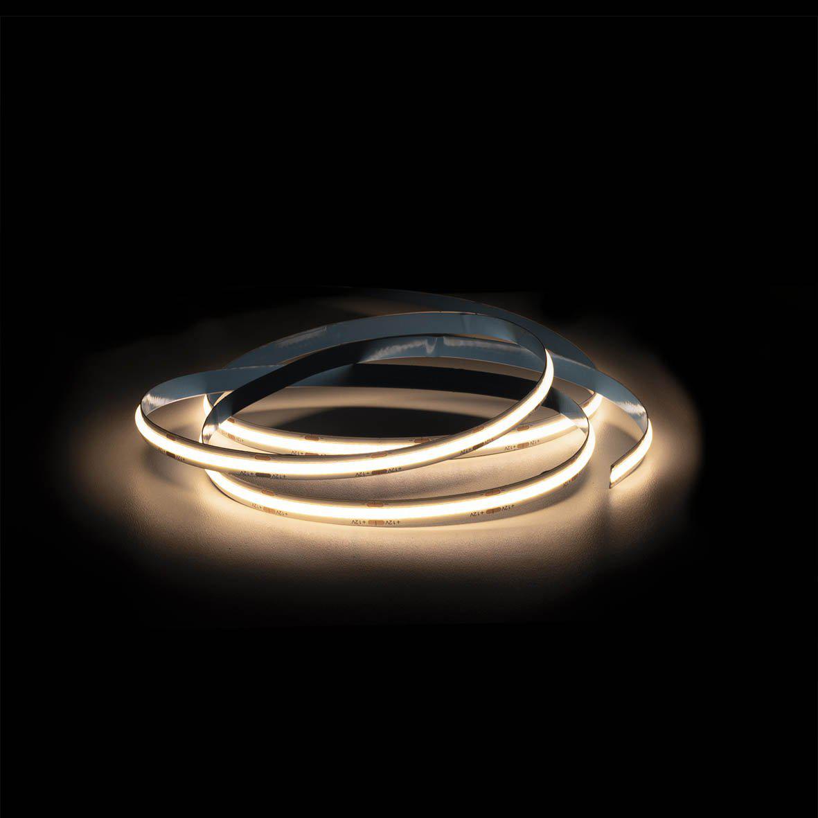 Cobby LED-nauha 12V 3000K 5 m IP44 valmistajalta Designlight - Cobby on joustava ja korkealaatuinen LED-nauha ep&auml;suoraan valaistukseen, ihanteellinen keitti&ouml;n tasoille, kaapeille ja hyllyille, joissa halutaan tasaista ja miellytt&auml;v&auml;&auml; valoa.