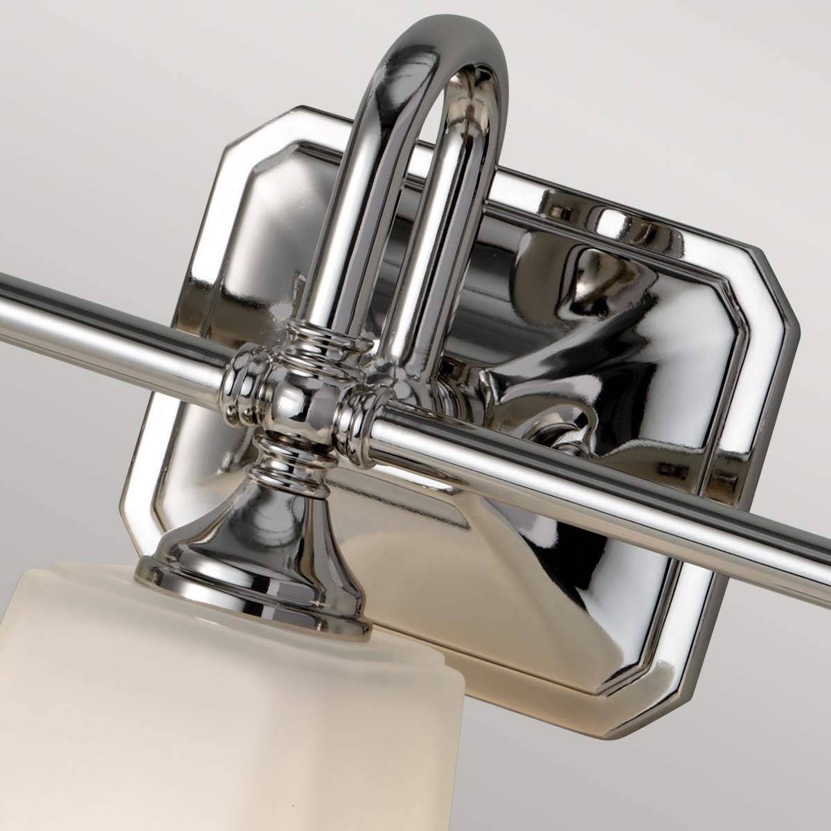 Concord 53cm Kromi kylpyhuoneen valaisin valmistajalta Elstead Lighting - Concord on tyylikäs ja ajaton kylpyhuonevalaisin, jossa yhdistyy klassinen muotoilu ja moderni toimivuus.