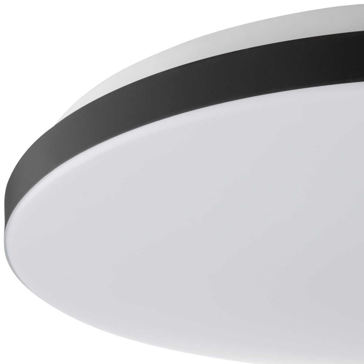 Livio Ø38 Musta plafondi valmistajalta Brilliant - 2500 lumenin kirkkaudella ja 3000 kelvinin lämpimän valkoisella hehkulla lamppu tarjoaa tehokkaan ja miellyttävän valon, joka sopii täydellisesti tiloihin, joissa on oltava selkeä näkyvyys – tunnelmasta tinkimättä.